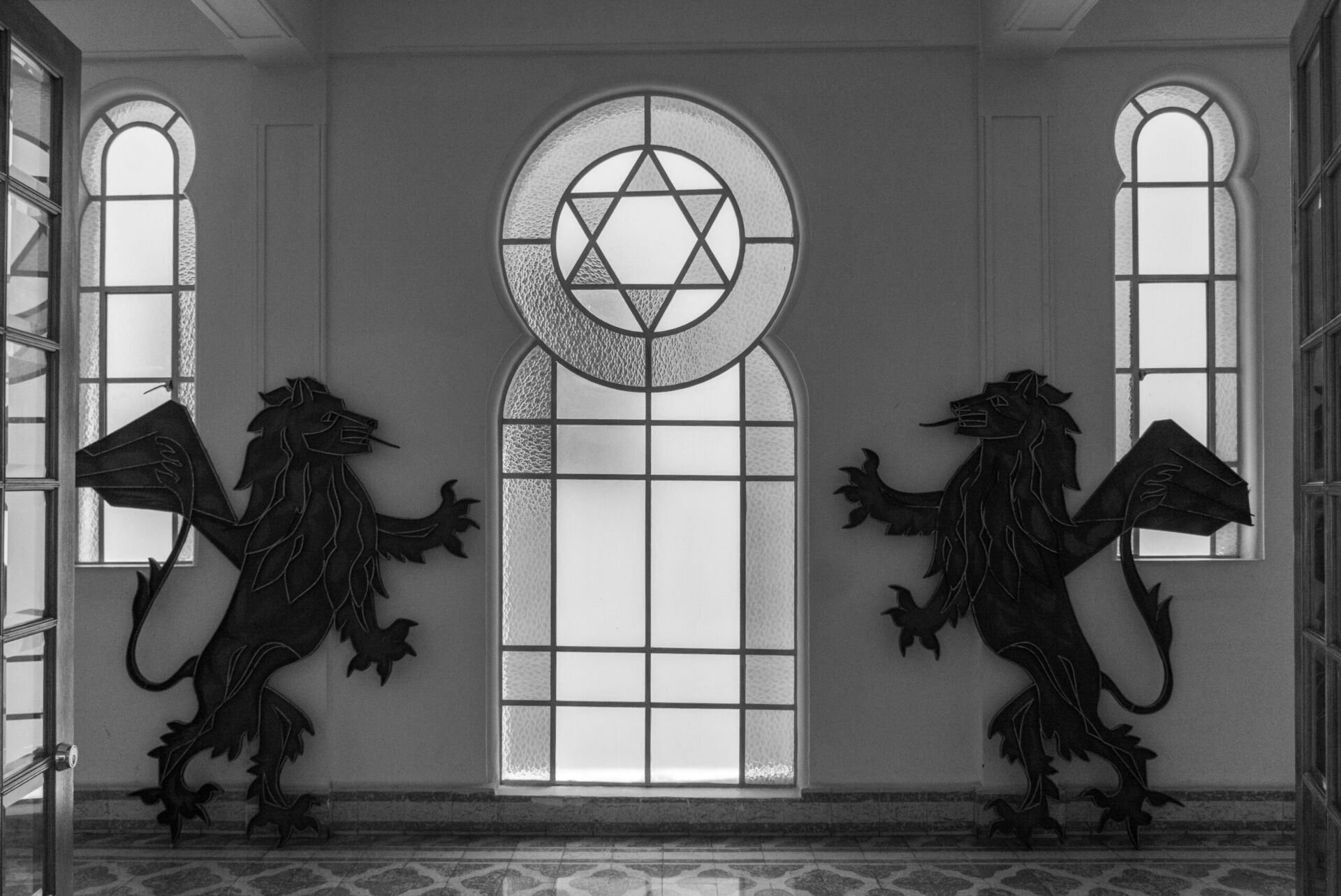 Nieznane opowieści o polskich synagogach, które zaskoczą Cię swoją unikalnością